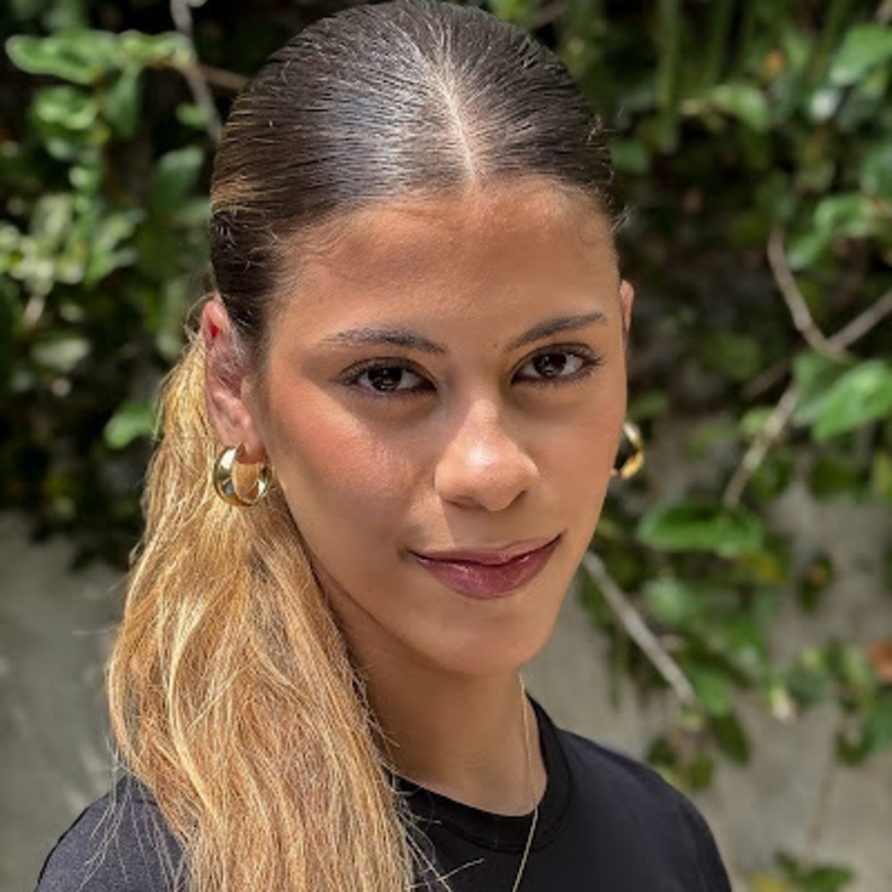 Meet your Posher, Lihi